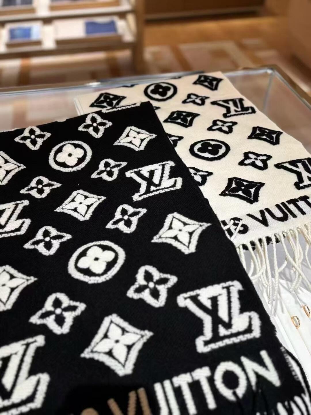 Μαύρο και άσπρο γεωμετρικό σχέδιο πλεκτό κασκόλ, θερμικό σάλι με κρόσσια