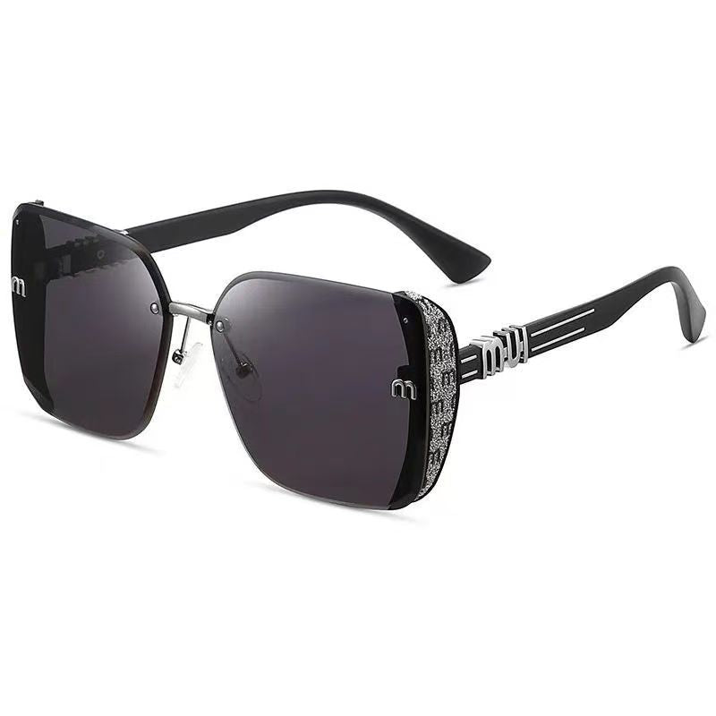 M - Stilige og allsidige solbriller med høy oppløsning