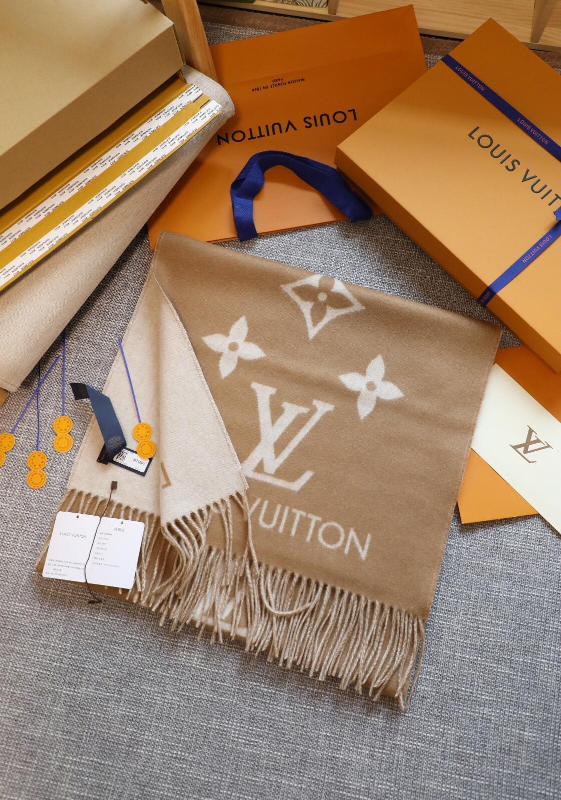 Πλεκτό κασκόλ σε καστανό τόνο πλήρους στάμπας, σάλι σε ρετρό στυλ σε κουτί δώρου