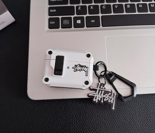 Logó kialakítású, strapabíró AirPods tok karabinerrel