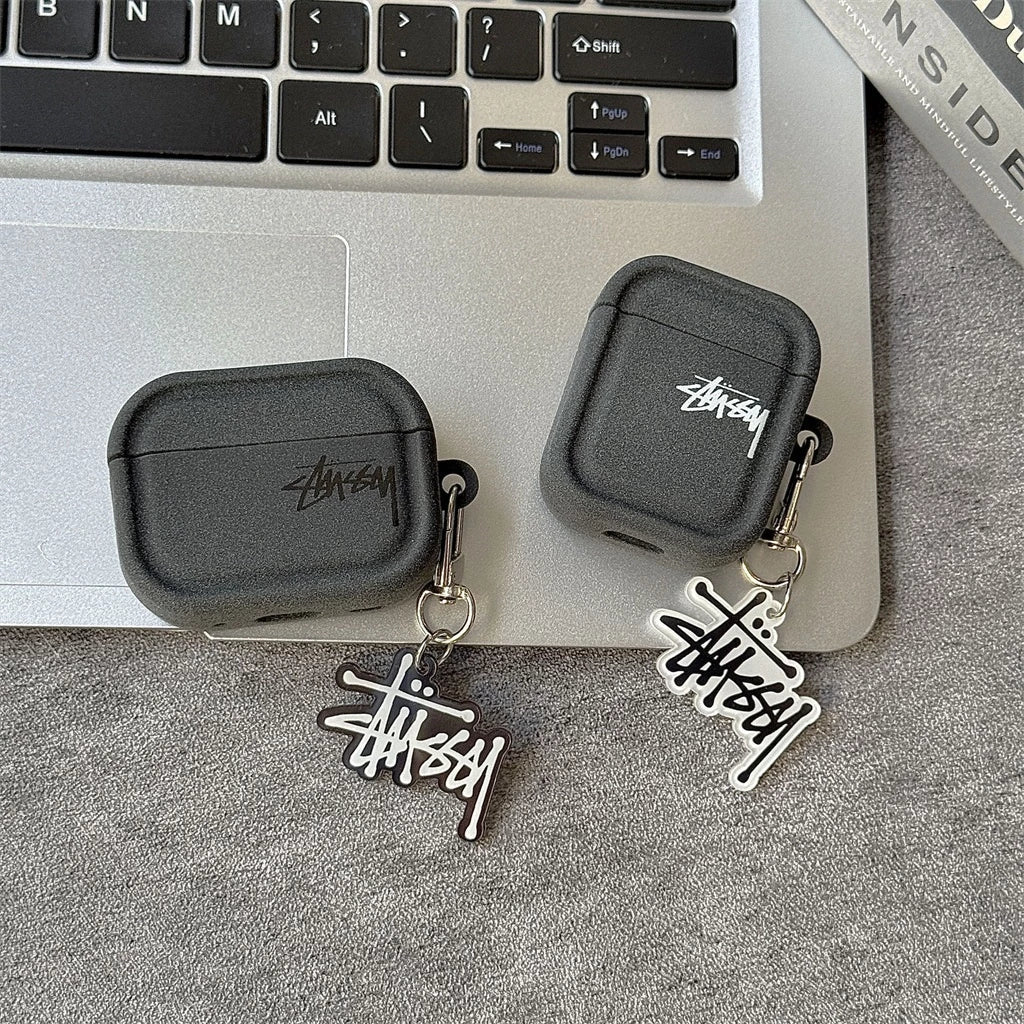 Egyszerű logós Airpod tok bájjal