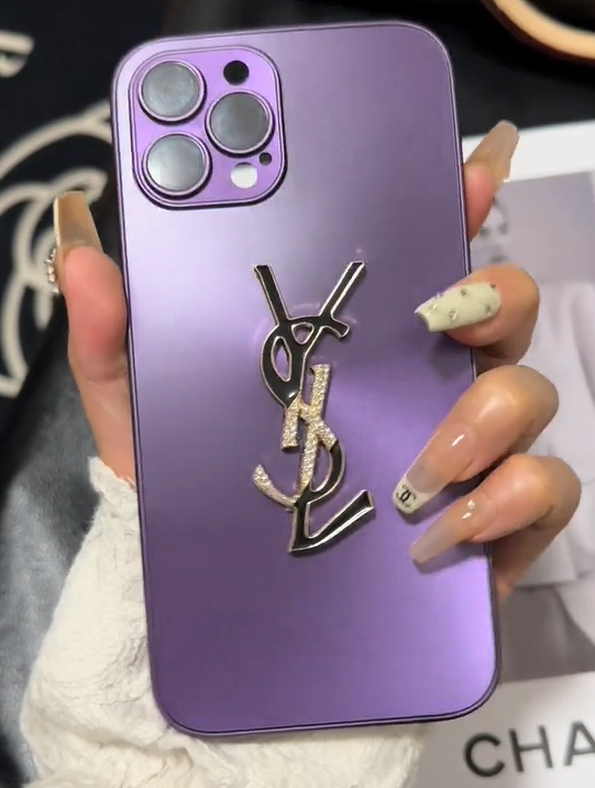 Elegáns Letter Shine x Mono iPhone tok