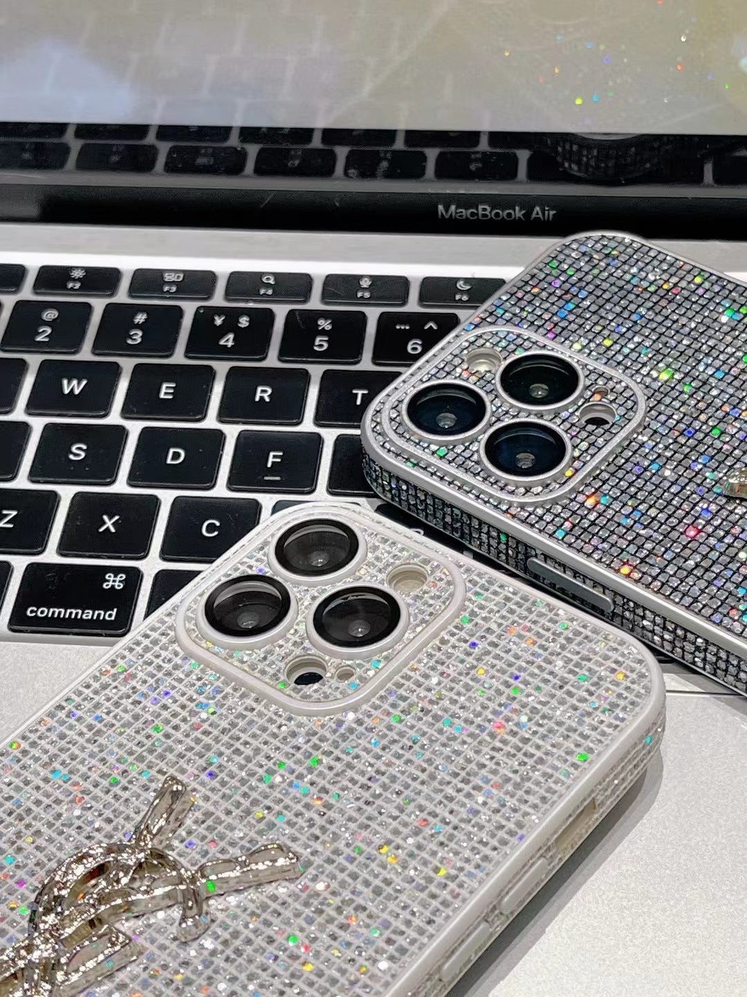 Ylelliset glitter iPhone-kuoret