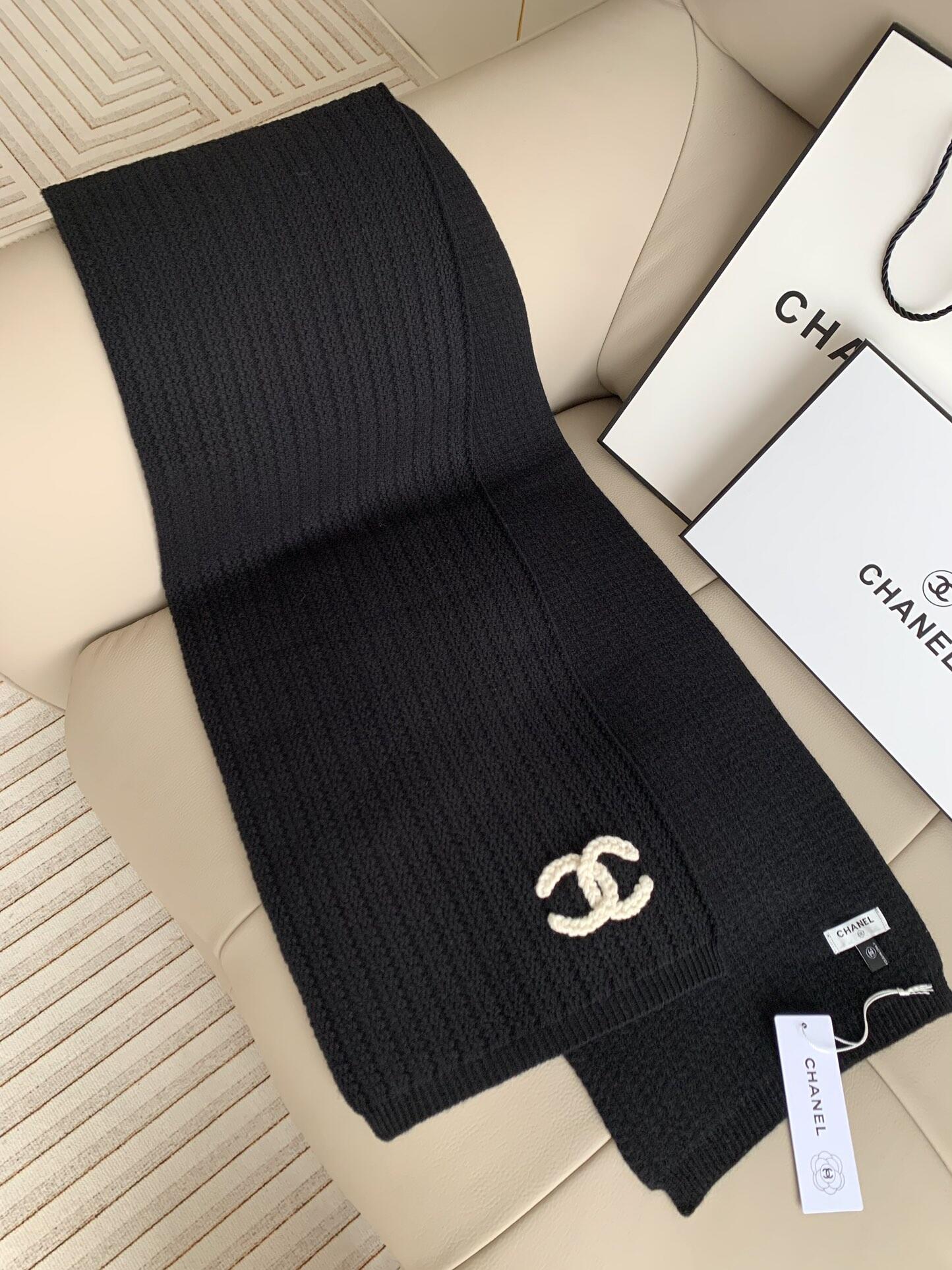 Black pit-pattern knitted scarf, three-dimensional double-standard thermal shawl