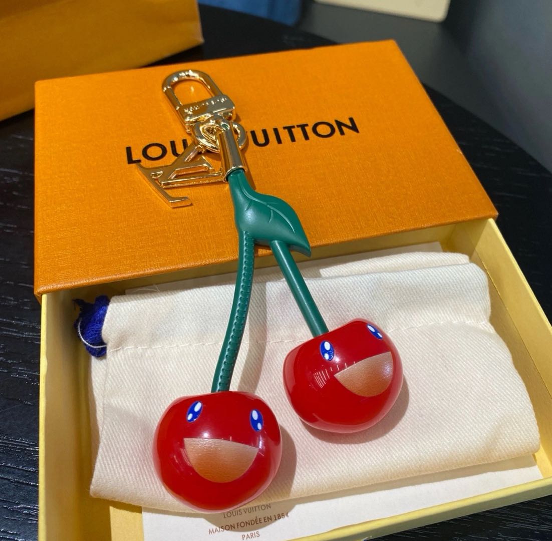🌟 Chaveiro L-Cherry: Fofura + Luxo, Tudo em Um 🍒✨