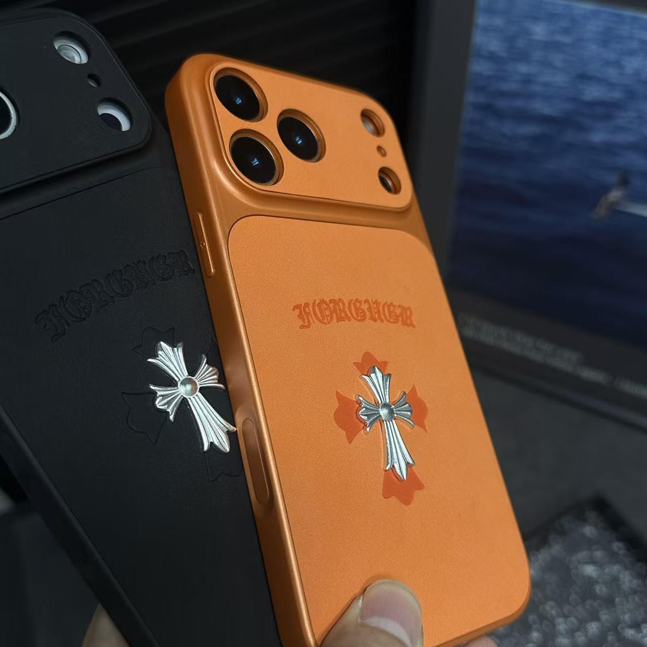 Capa gótica de couro cruzado de luxo