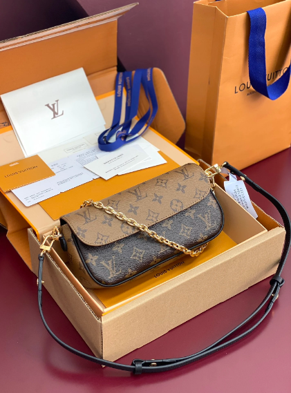 Borsa a tracolla classica con monogramma di lusso