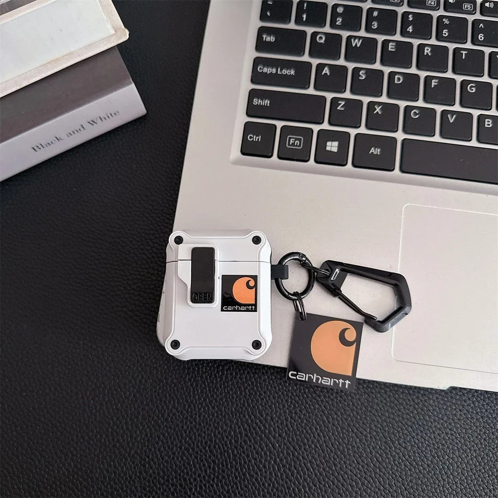 Robust AirPods-deksel med karabinkrok