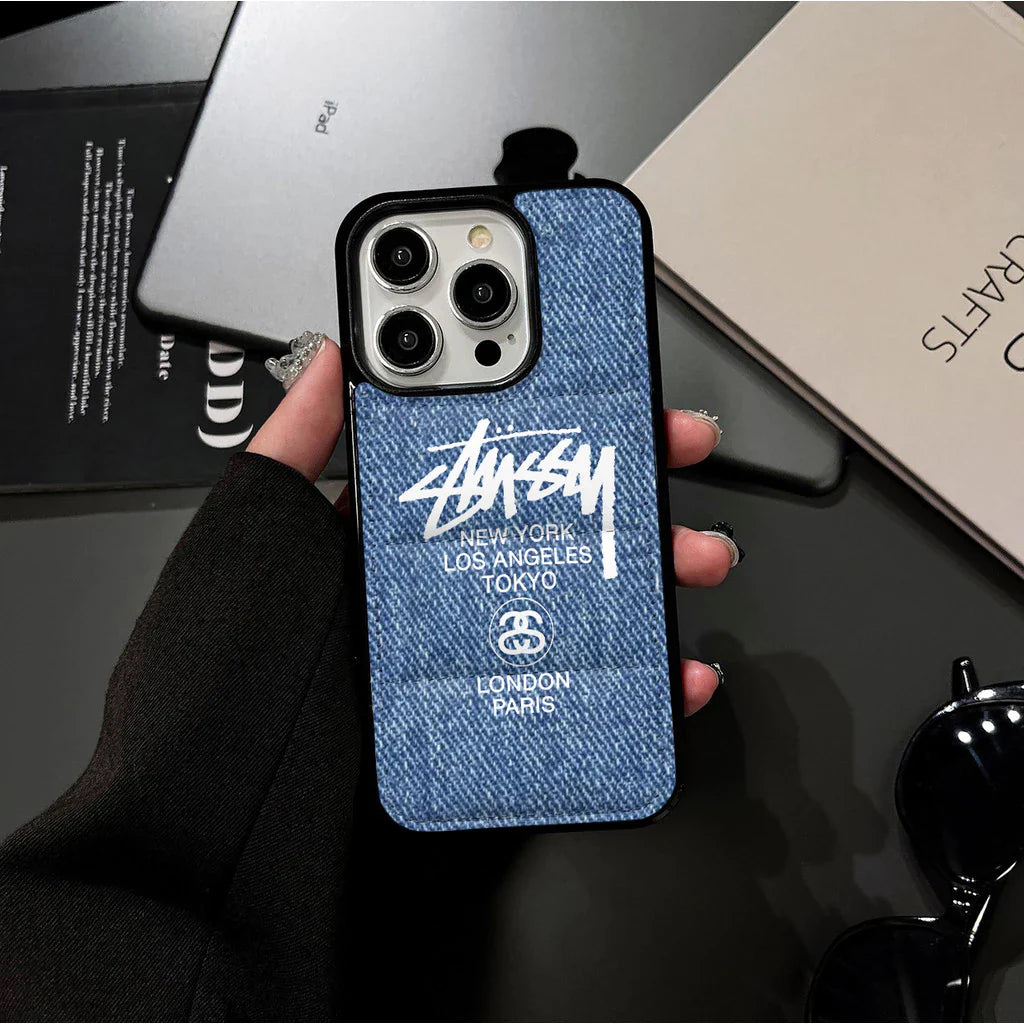 Capa Urban Puffer para iPhone – Edição Triple Style