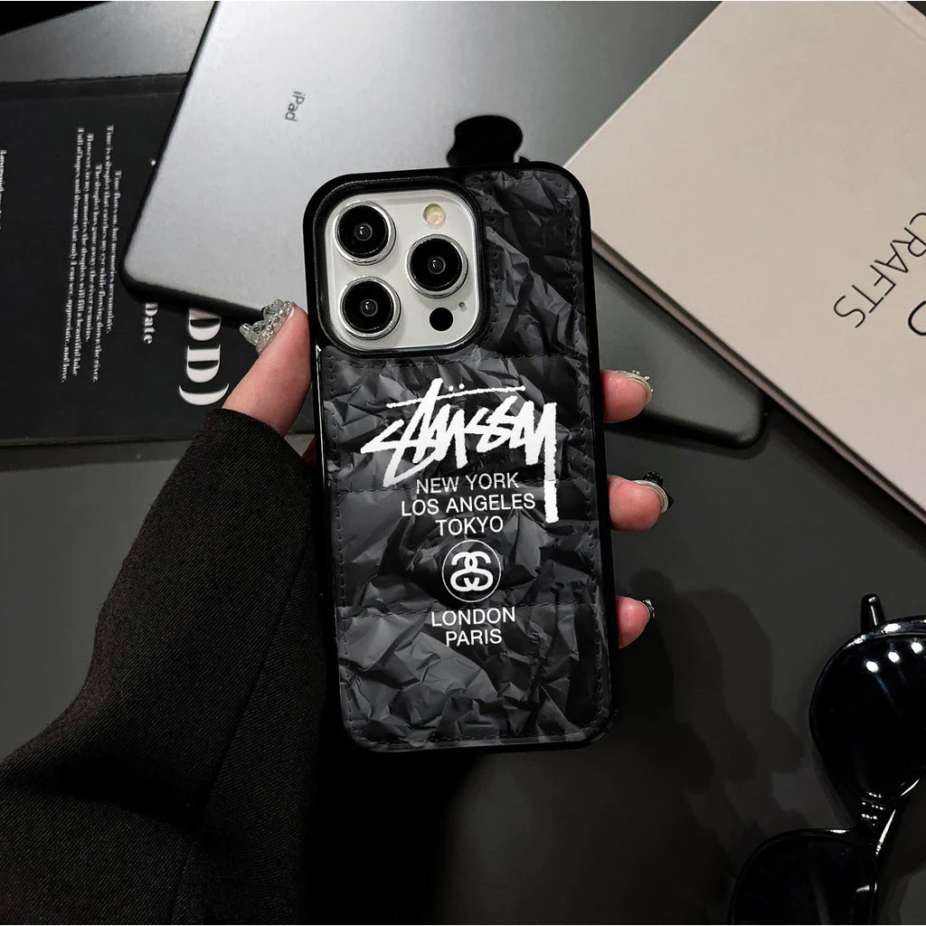 Capa Urban Puffer para iPhone – Edição Triple Style