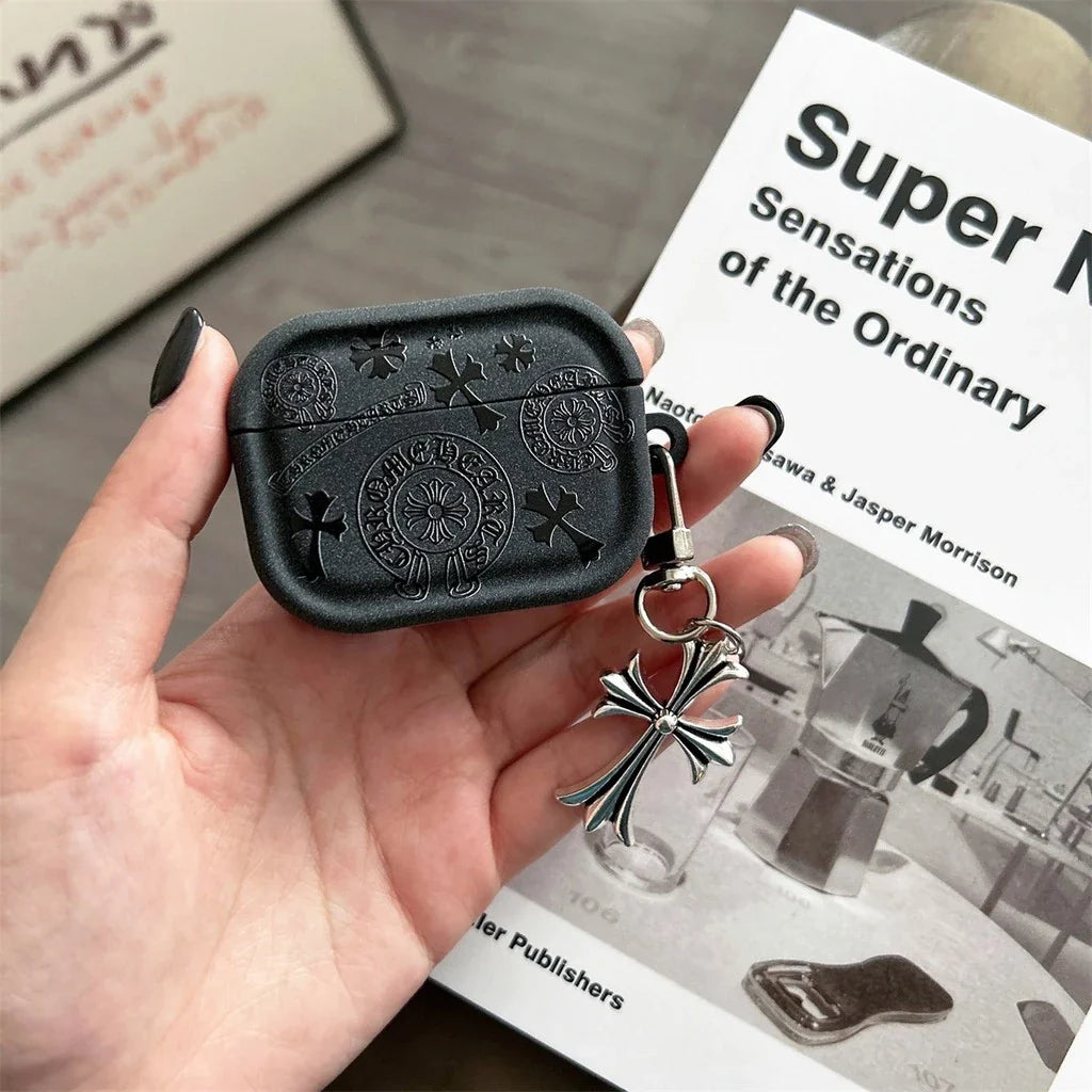 Étui pour AirPod Gothic Cross Charm – Noir